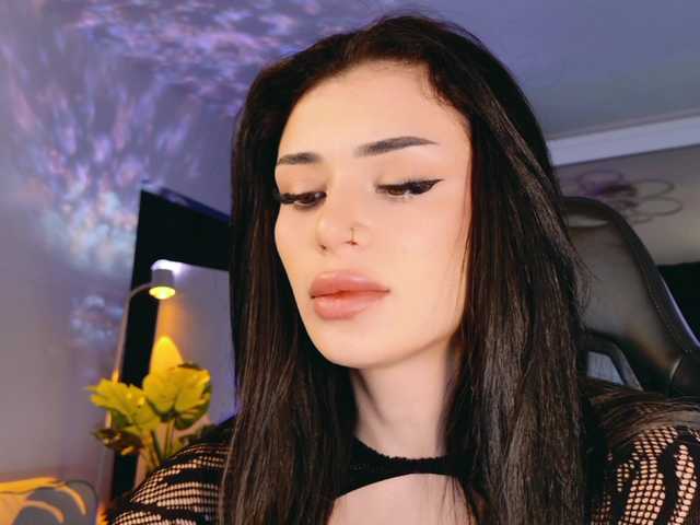 Ivybelle from BongaCams