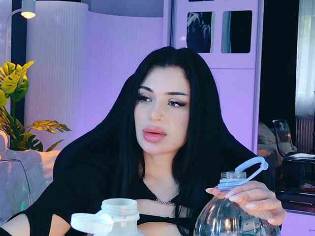 Ivybelle Live Webcam on BongaCams