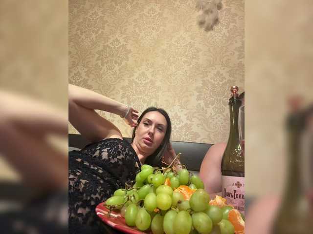 Motopara's BongaCams show and profile