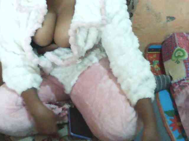 Ritah777 webcam
