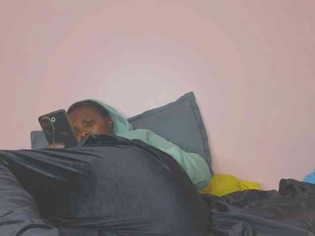 MISS-FAITH091 webcam