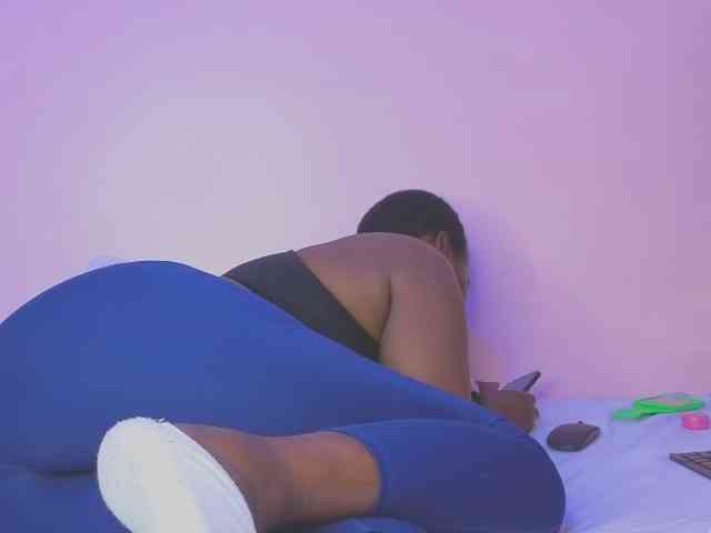 MISS-FAITH091 webcam