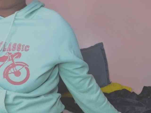 MISS-FAITH091 webcam