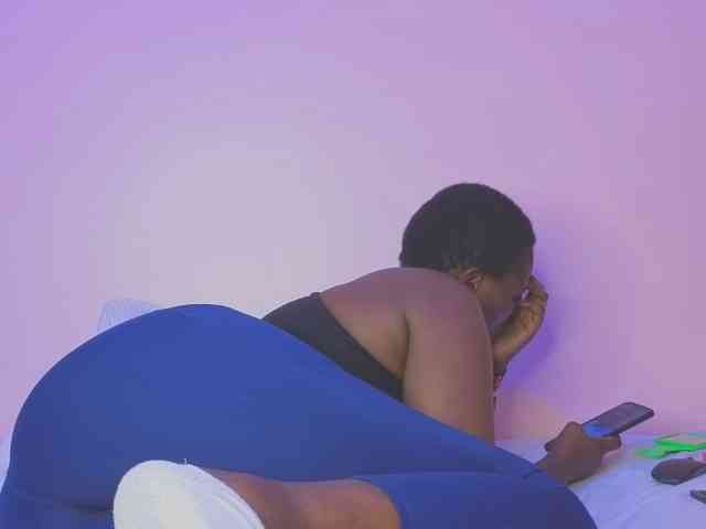 MISS-FAITH091 webcam