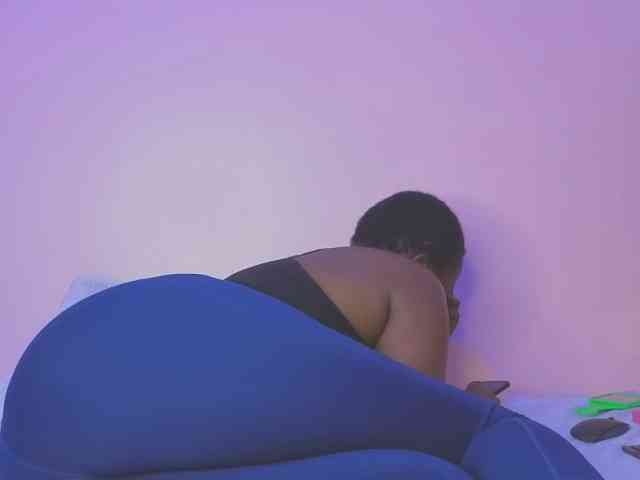 MISS-FAITH091 webcam