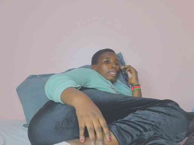 MISS-FAITH091 webcam