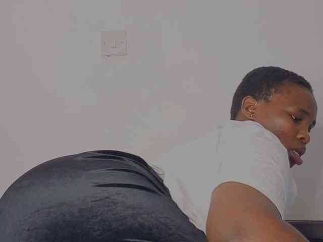 MISS-FAITH091 webcam