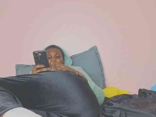 MISS-FAITH091 webcam