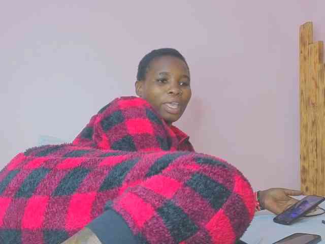 MISS-FAITH091 webcam