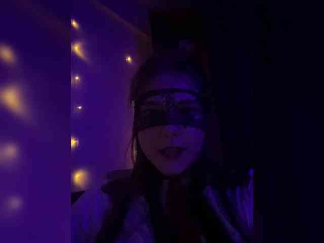 YourShlut webcam