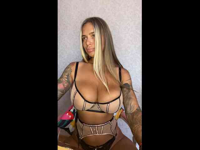 ZenaidaSasha Live Webcam on BongaCams
