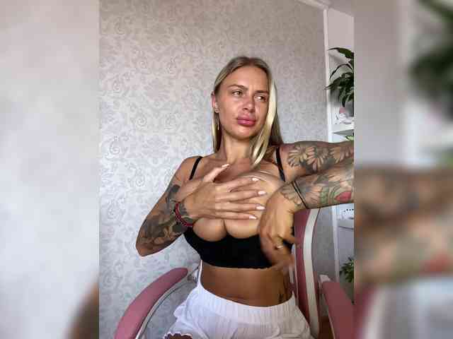 Zenaidasasha webcam