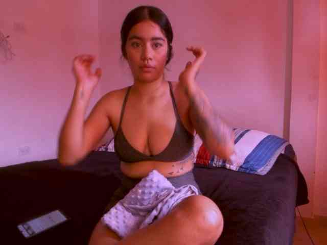 isabella_tasty webcam