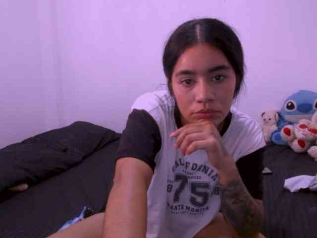 isabella_tasty webcam