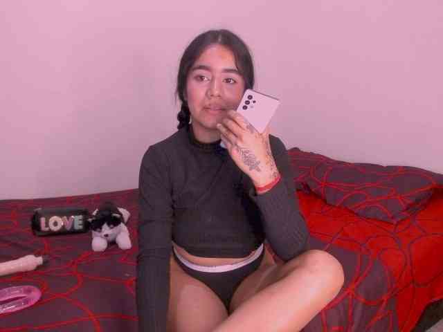 isabella_tasty webcam