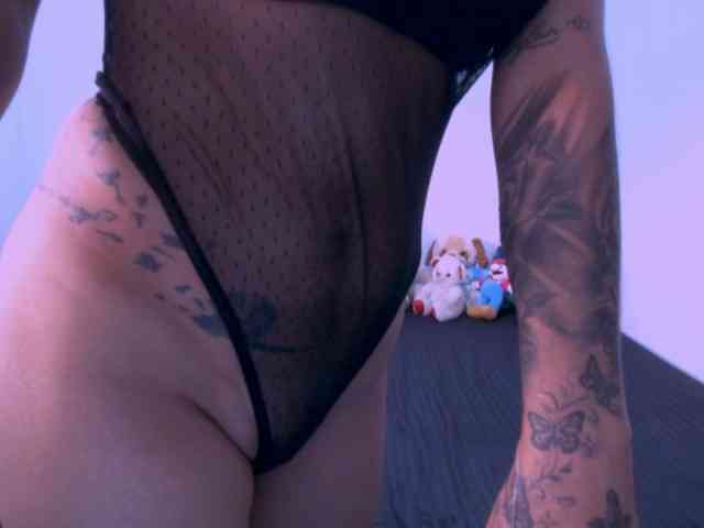 isabella_tasty webcam