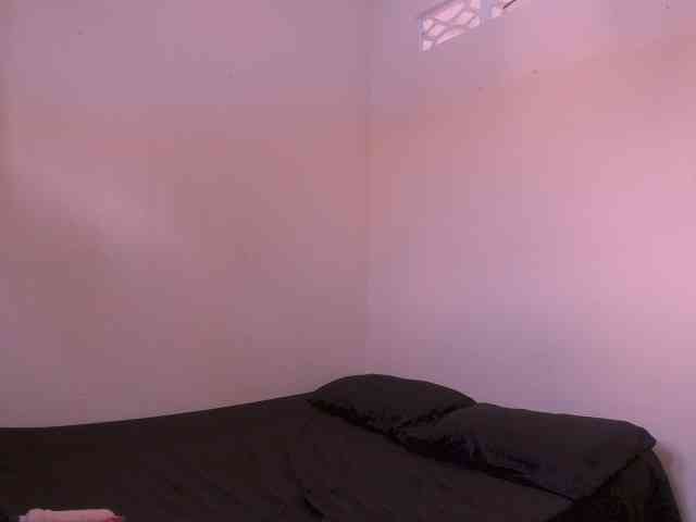 isabella_tasty webcam