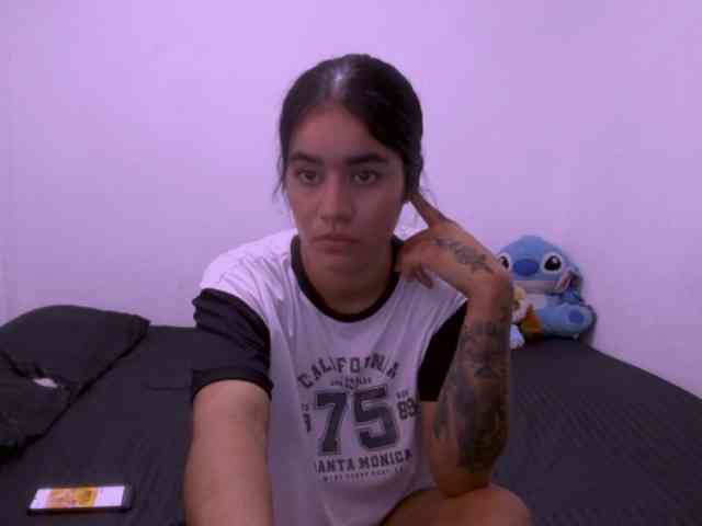 isabella_tasty webcam