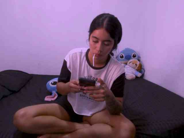 isabella_tasty webcam