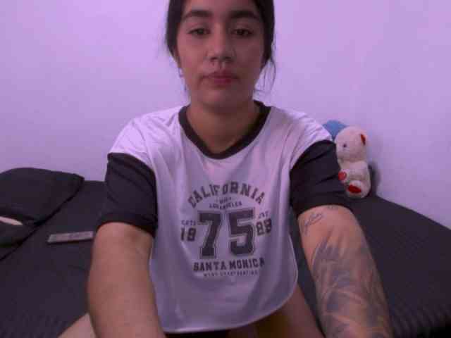 isabella_tasty webcam
