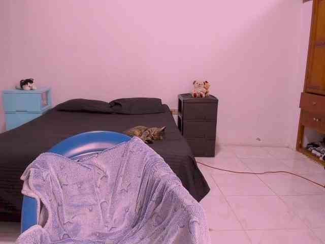 isabella_tasty webcam