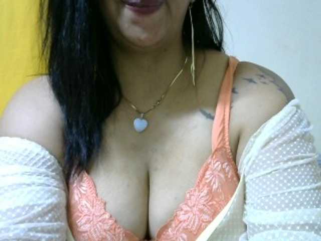 muirakelly's BongaCams show and profile