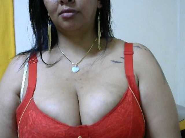 muirakelly's BongaCams show and profile