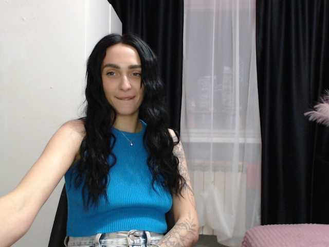 Blackcaramel's BongaCams show and profile