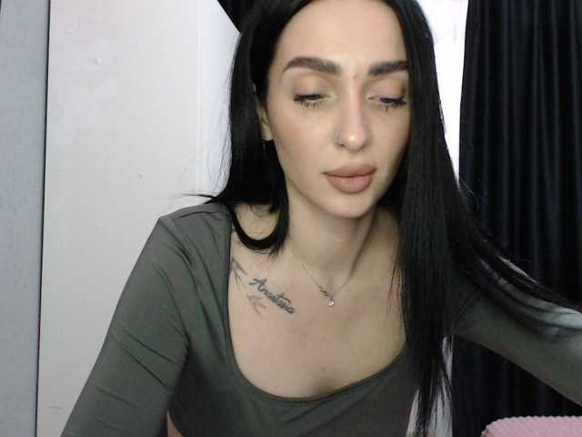 Blackcaramel's BongaCams show and profile