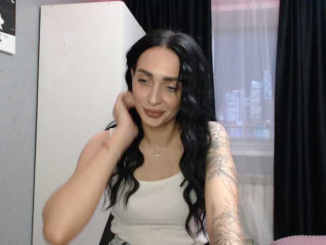 Blackcaramel's BongaCams show and profile