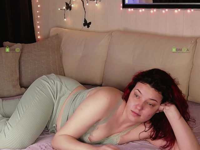 AlisaBun's BongaCams show and profile