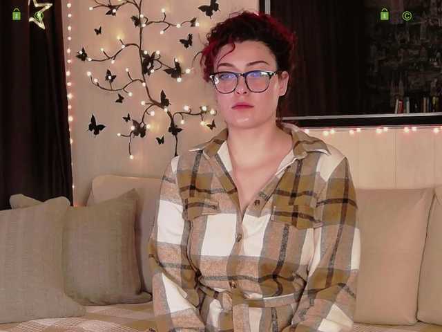 AlisaBun's BongaCams show and profile