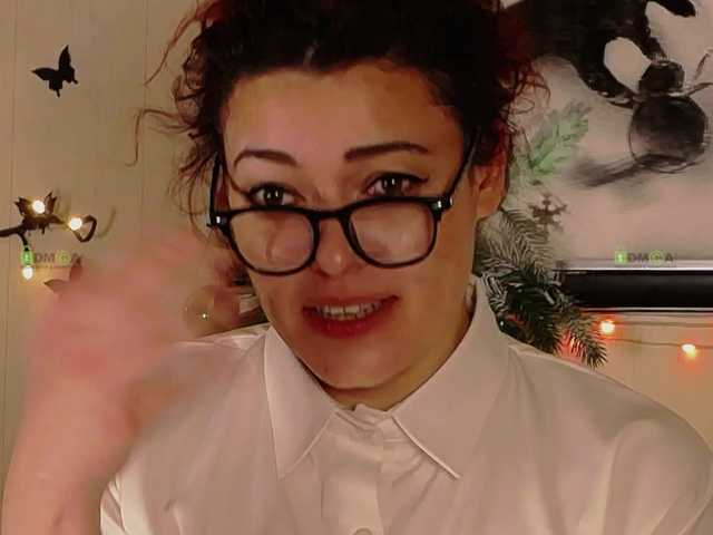 AlisaBun's BongaCams show and profile