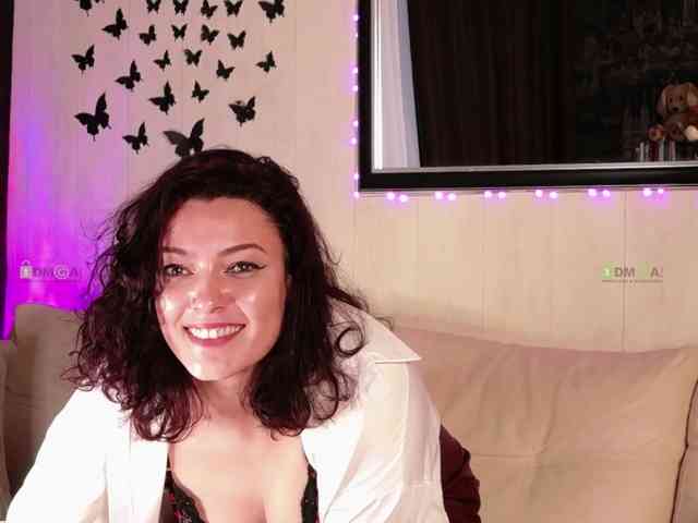 AlisaBun Live Webcam on BongaCams