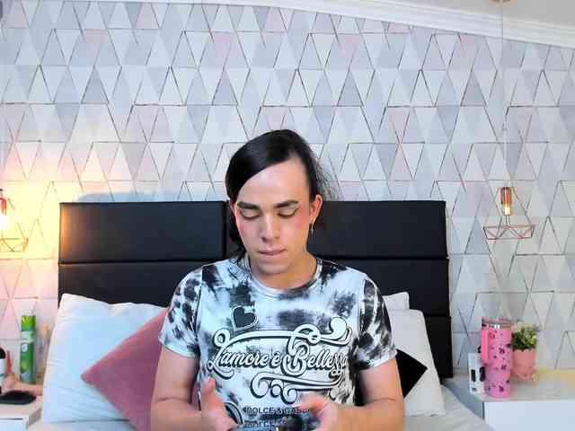 JustinePerry Live Webcam on BongaCams