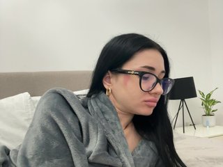 IvyNoirr Porn Show