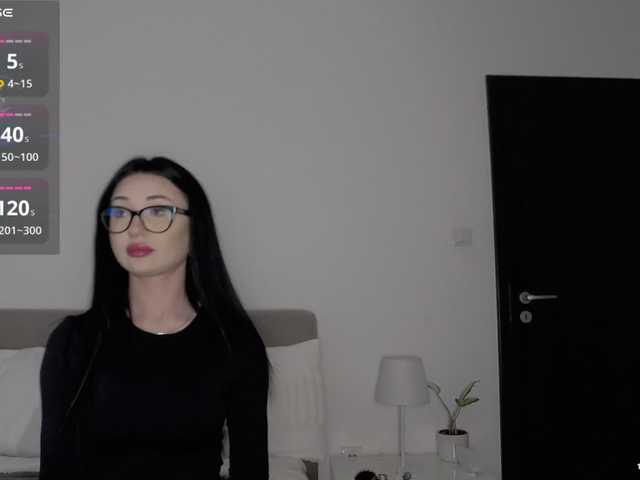 Chiaralovee's BongaCams show and profile