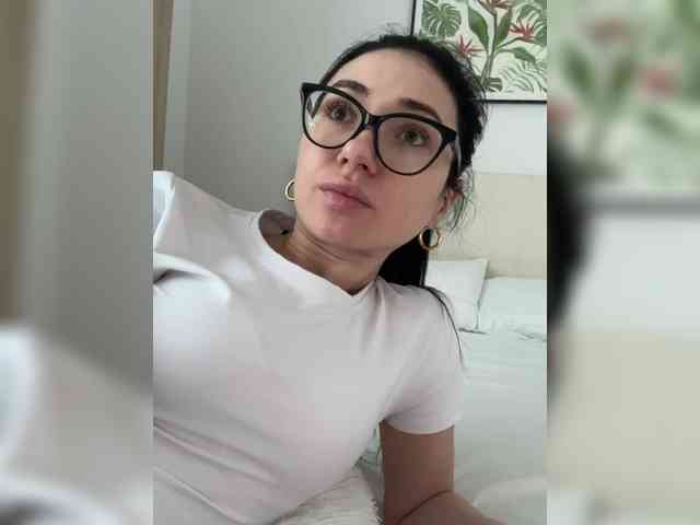 IvyNoirr webcam