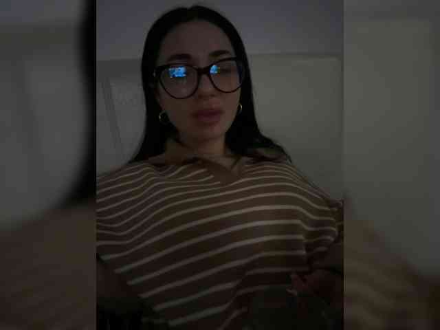 IvyNoirr webcam