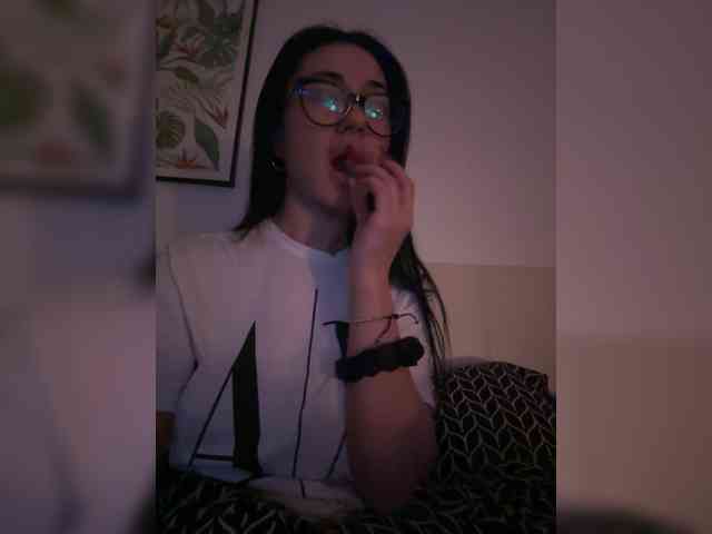 IvyNoirr webcam