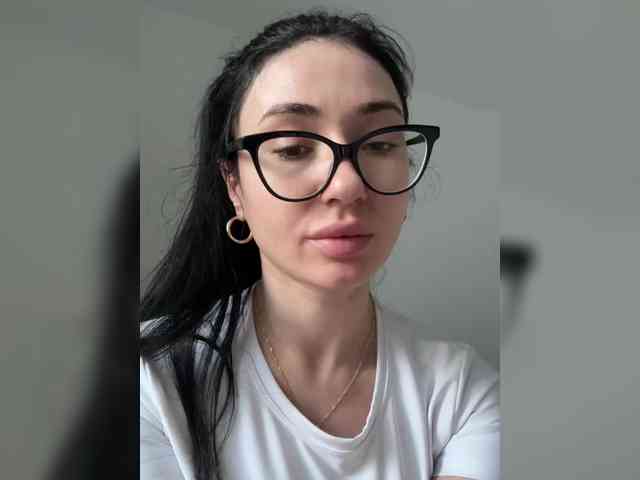 IvyNoirr webcam
