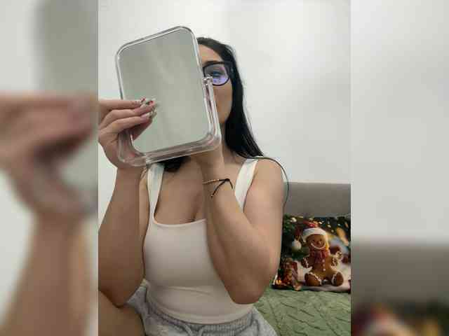 Chiaralovee Chiaralovee