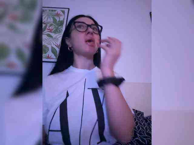 IvyNoirr webcam