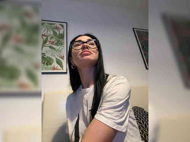 IvyNoirr webcam