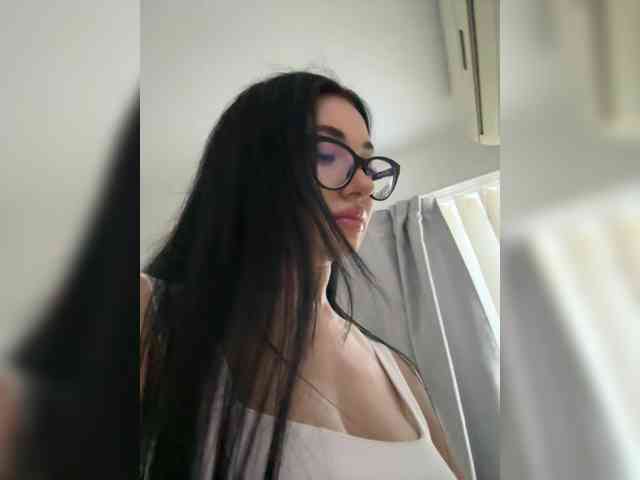 IvyNoirr webcam