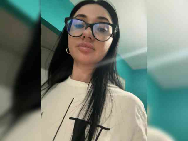IvyNoirr webcam