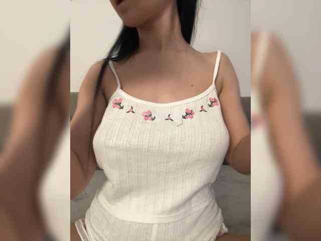 Chiaralovee Chiaralovee