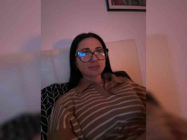 IvyNoirr webcam