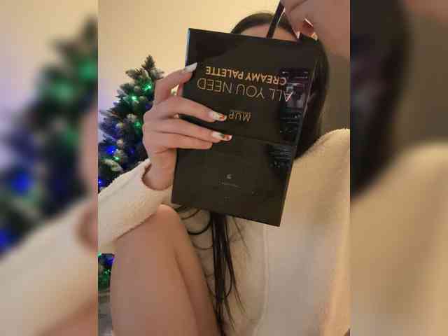 Chiaralovee Chiaralovee