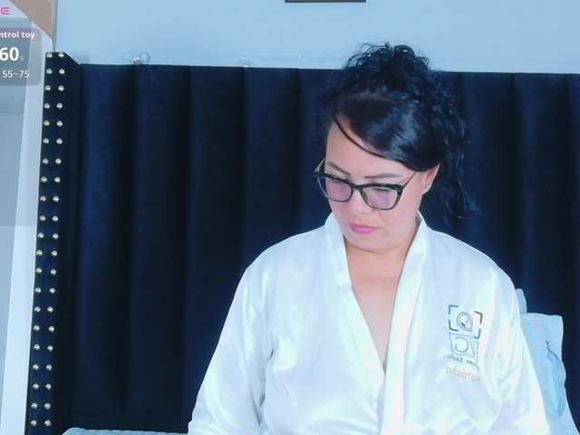 Hotlatinateacher's BongaCams show and profile